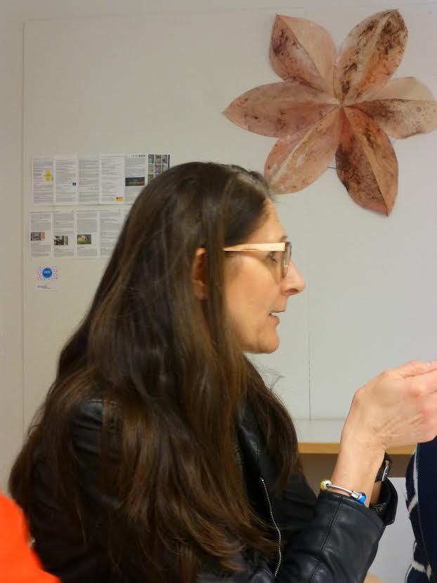 Eija Hesso esitelmöi kauniista Toscanasta ja erityisesti omasta tukikohdastaan Cerreto Guidista.